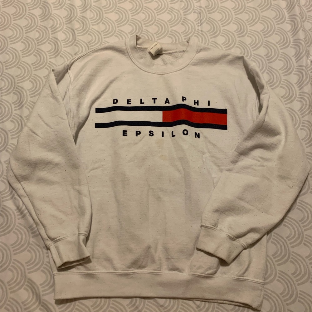 Delta Phi Epsilon crewneck medium